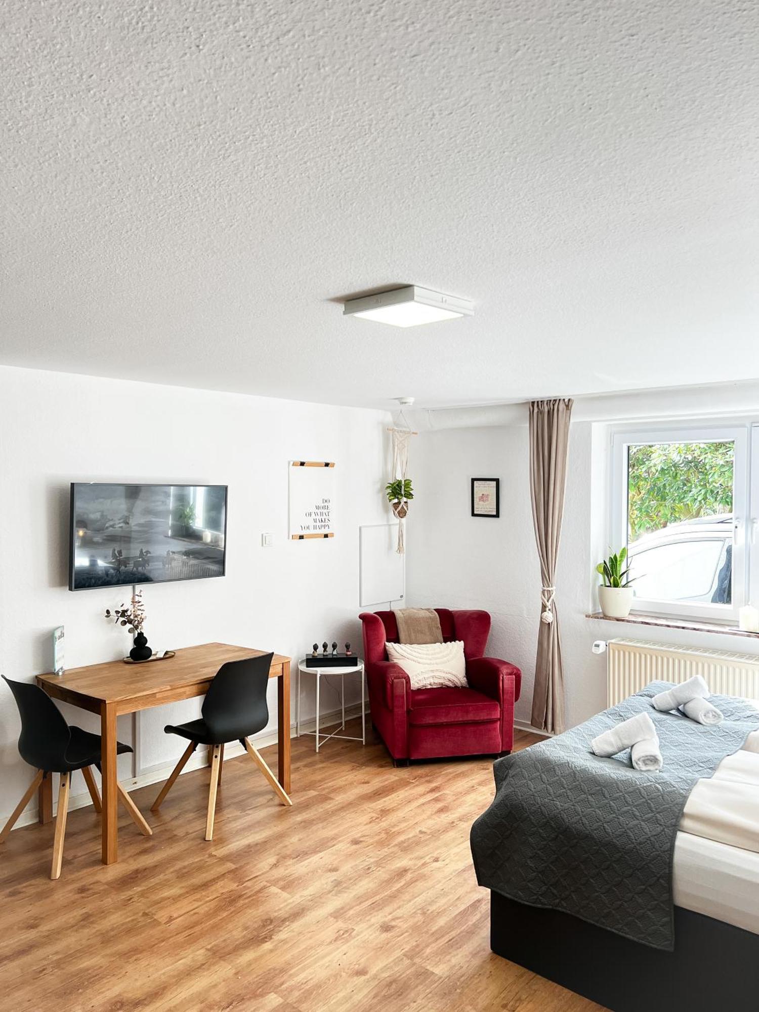 Modern Room With Netflix In Порта Вестфалика Екстериор снимка